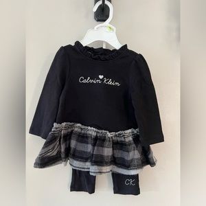 Calvin Klein Infant Baby 2 piece set SIZE 3-6m NWT